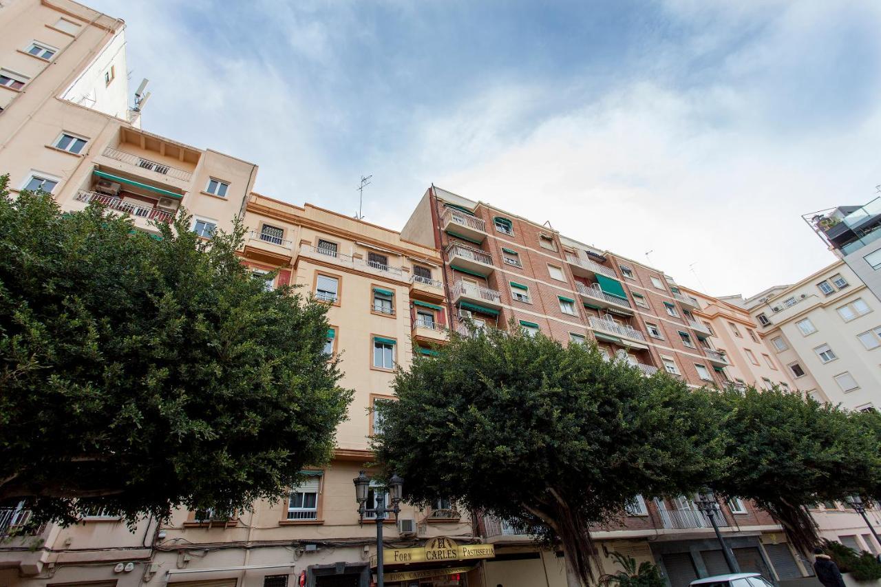 Apartment Near The Marina, Valencia Buitenkant foto