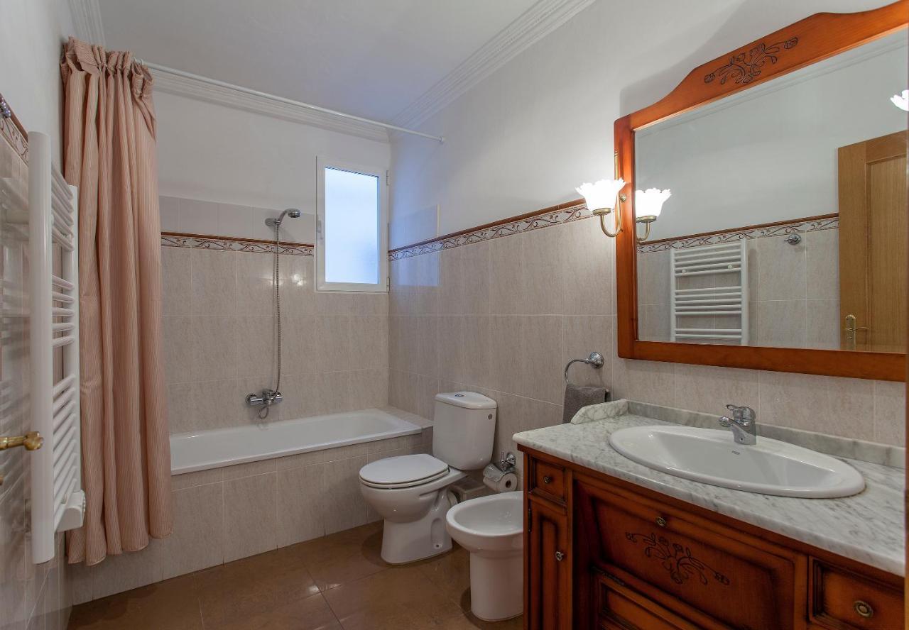 Apartment Near The Marina, Valencia Buitenkant foto
